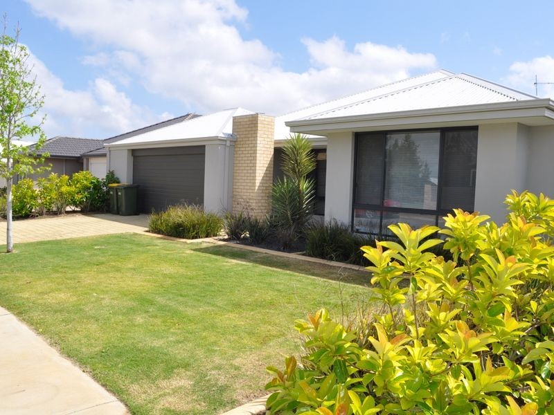 29 Gemstone Parade, Wellard WA 6170