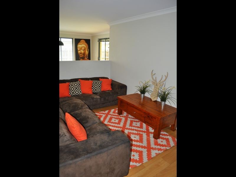 29 Gemstone Parade, Wellard WA 6170