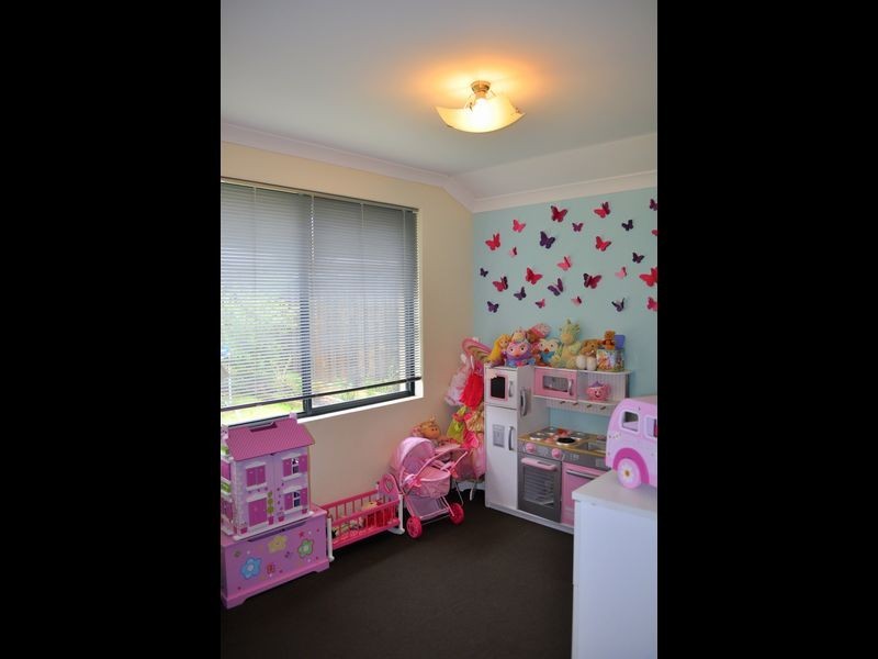 29 Gemstone Parade, Wellard WA 6170