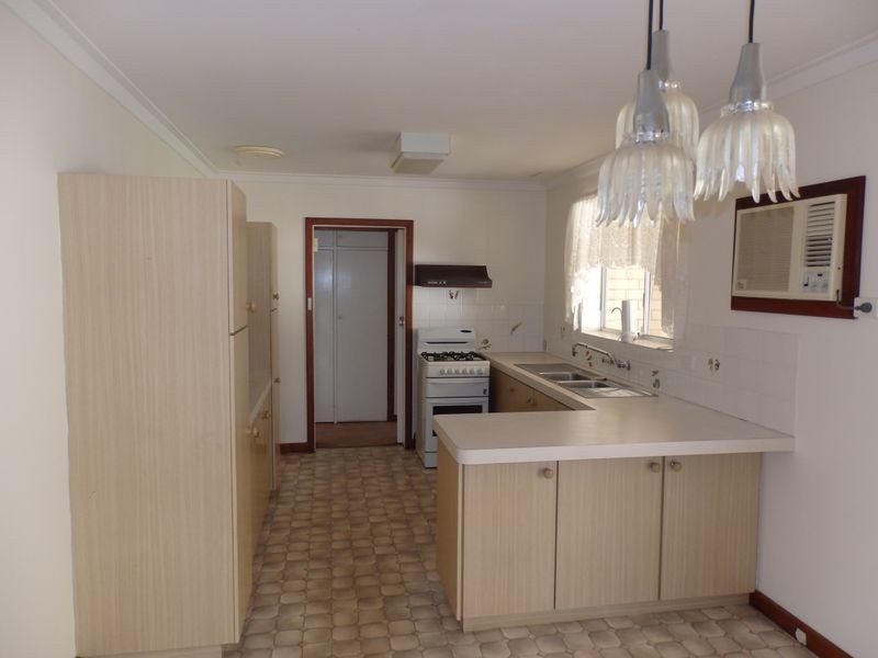 7 Heaton Way, Safety Bay WA 6169