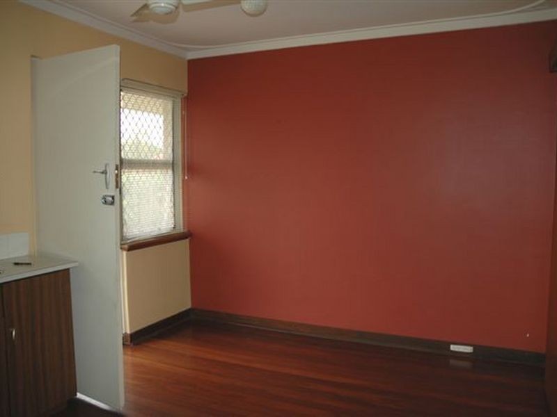 7 Sulphur Road, Orelia WA 6167