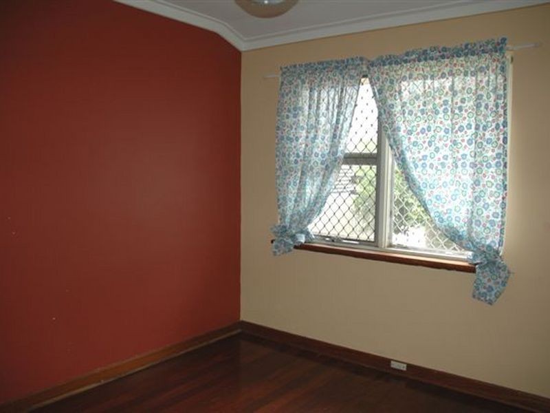 7 Sulphur Road, Orelia WA 6167