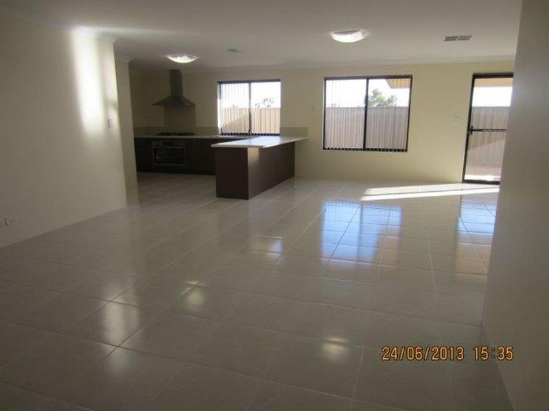 7 Hinton Cove, Wellard WA 6170