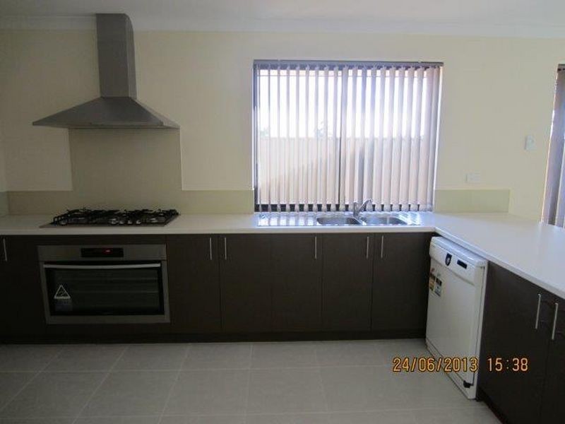 7 Hinton Cove, Wellard WA 6170