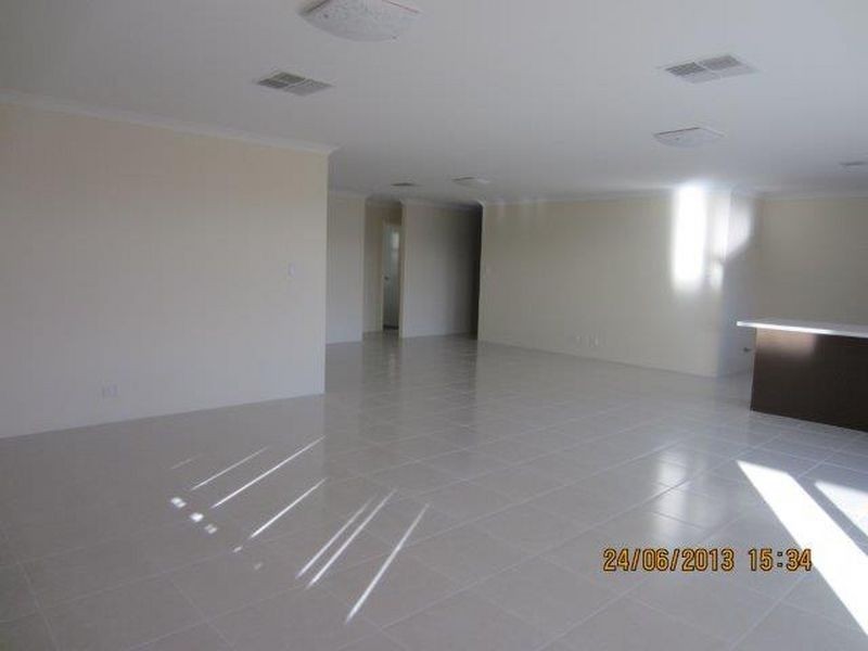 7 Hinton Cove, Wellard WA 6170