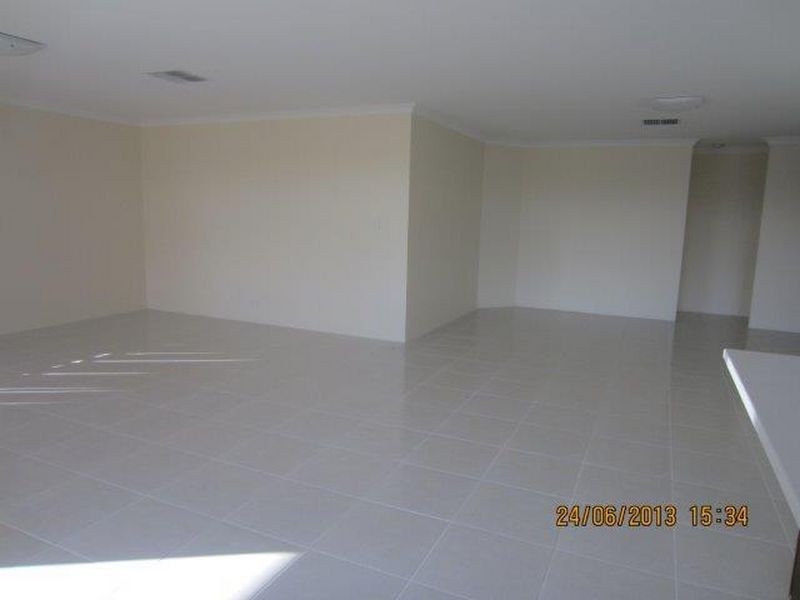 7 Hinton Cove, Wellard WA 6170