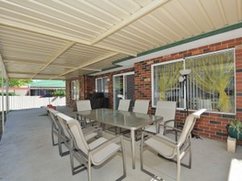 39 Hubbard Way, Medina WA 6167