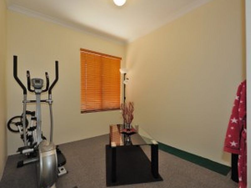 39 Hubbard Way, Medina WA 6167