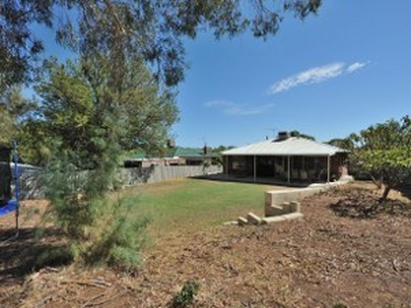 39 Hubbard Way, Medina WA 6167