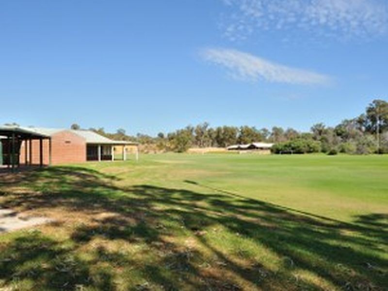 39 Hubbard Way, Medina WA 6167