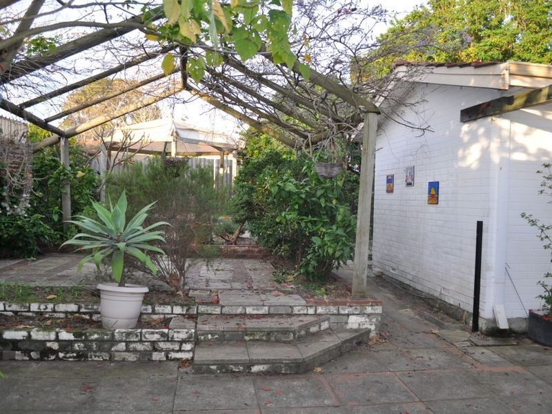 65 Hennessy Avenue, Orelia WA 6167