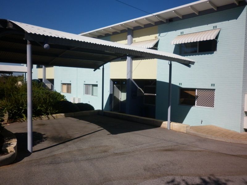 1/12 Edmund Way, Calista WA 6167