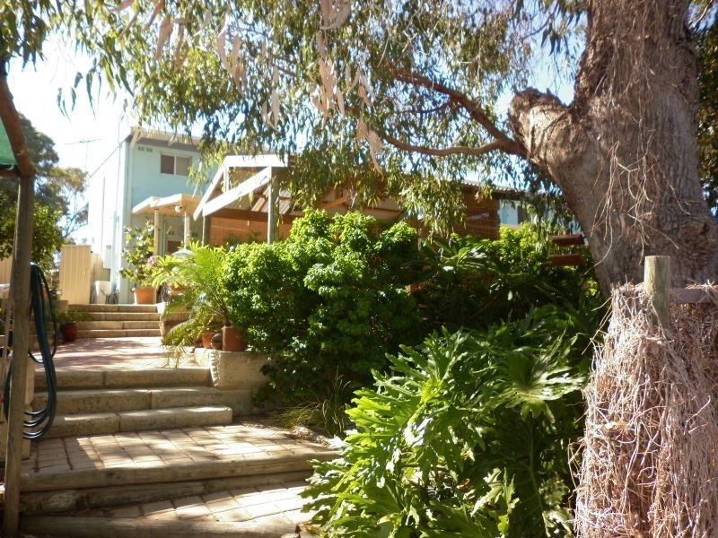 1/12 Edmund Way, Calista WA 6167