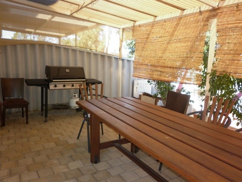 1/12 Edmund Way, Calista WA 6167