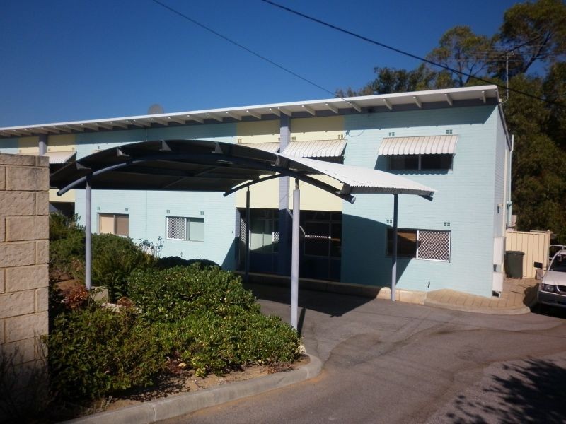 1/12 Edmund Way, Calista WA 6167