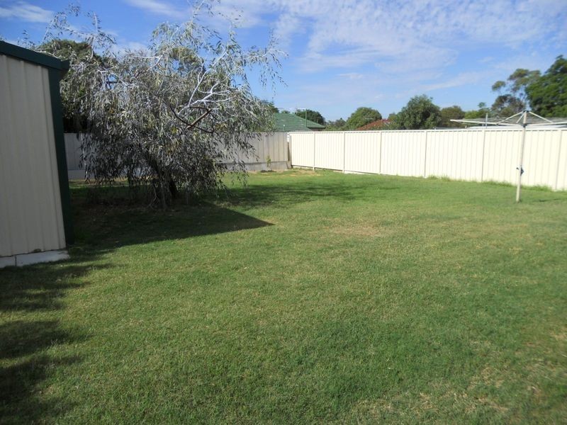 16 Bingfield Road, Medina WA 6167