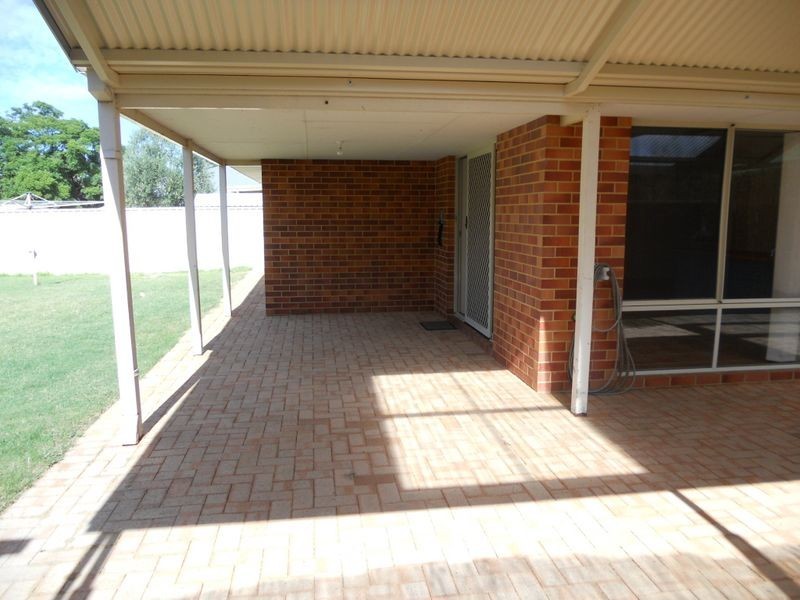 16 Bingfield Road, Medina WA 6167