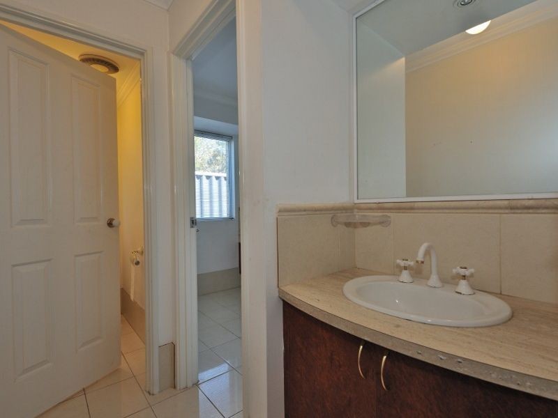 24 Rutherford Square, Orelia WA 6167