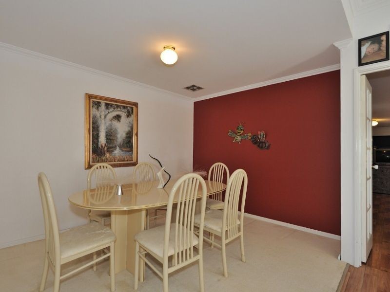 24 Rutherford Square, Orelia WA 6167