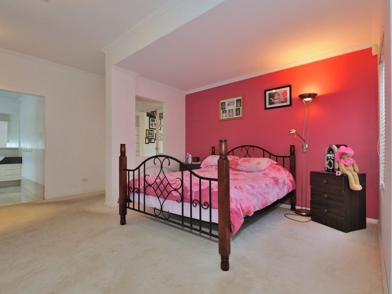24 Rutherford Square, Orelia WA 6167