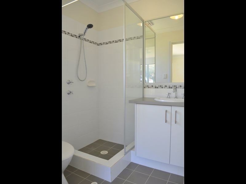 27 Maycock Place, Orelia WA 6167