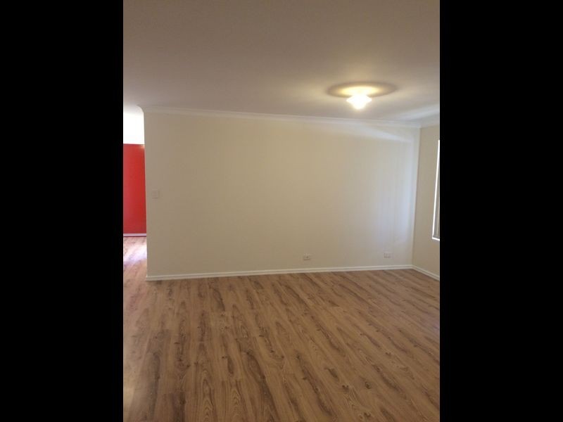 27 Maycock Place, Orelia WA 6167