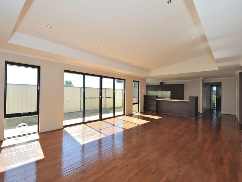 23 Mccallum Parkway, Bertram WA 6167