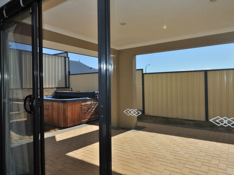 23 Mccallum Parkway, Bertram WA 6167