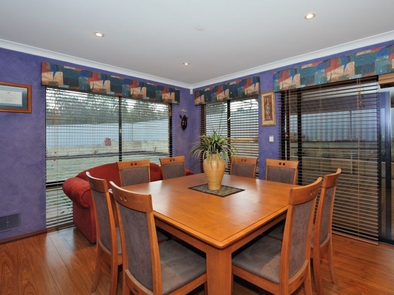 10 Cawdor Lane, Orelia WA 6167