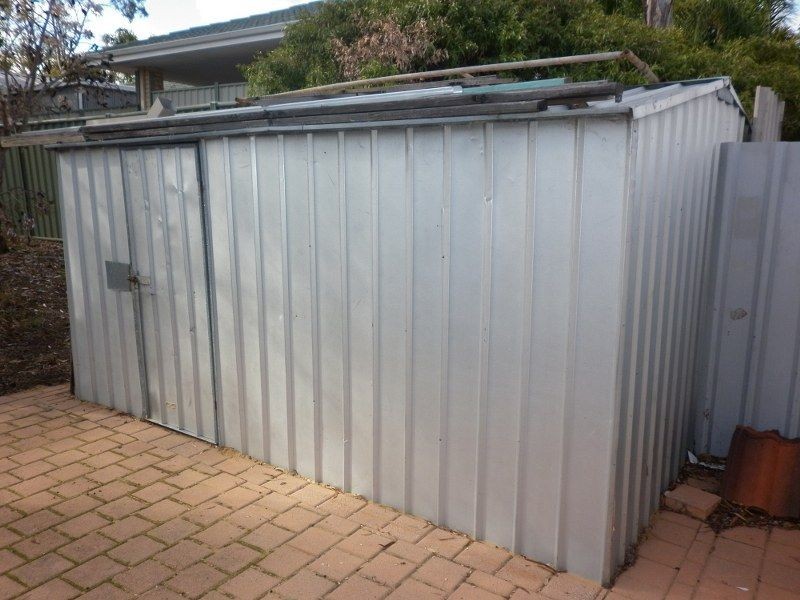 28 Porter Gardens, Leda WA 6170