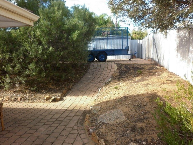 28 Porter Gardens, Leda WA 6170