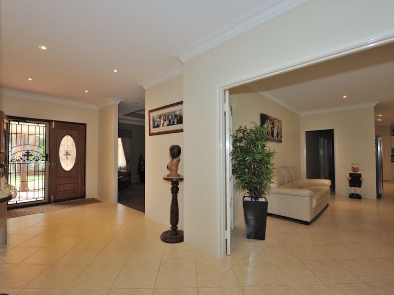 3 Braddock Rd, Wellard WA 6170