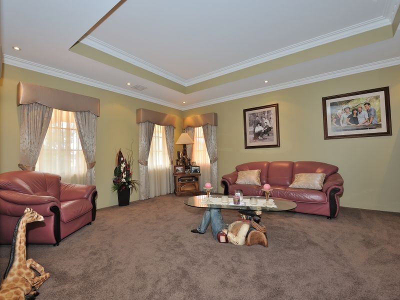 3 Braddock Rd, Wellard WA 6170