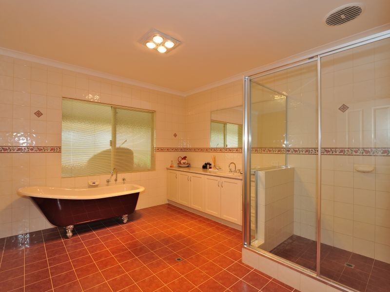 3 Braddock Rd, Wellard WA 6170