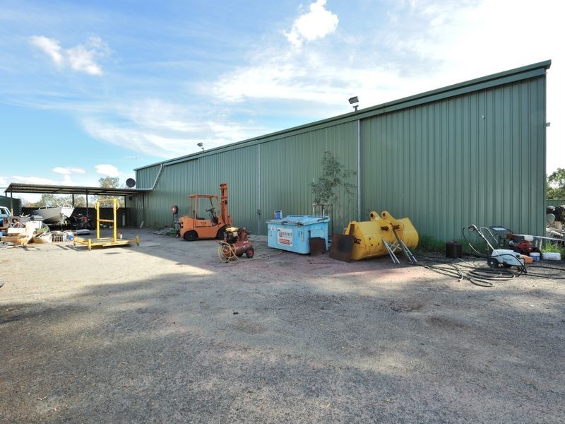 3 Braddock Rd, Wellard WA 6170