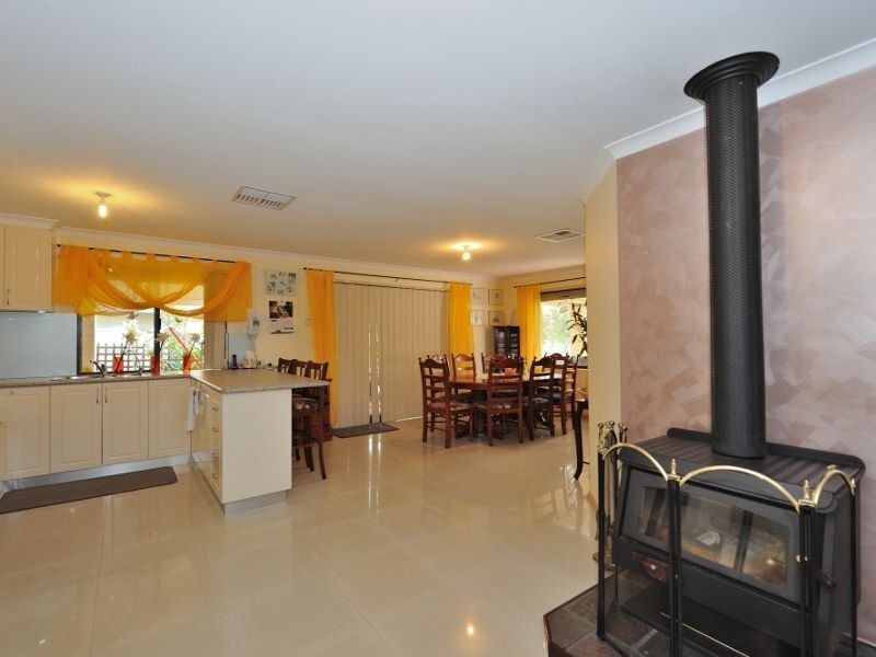 48 Hubbard  Way, Medina WA 6167