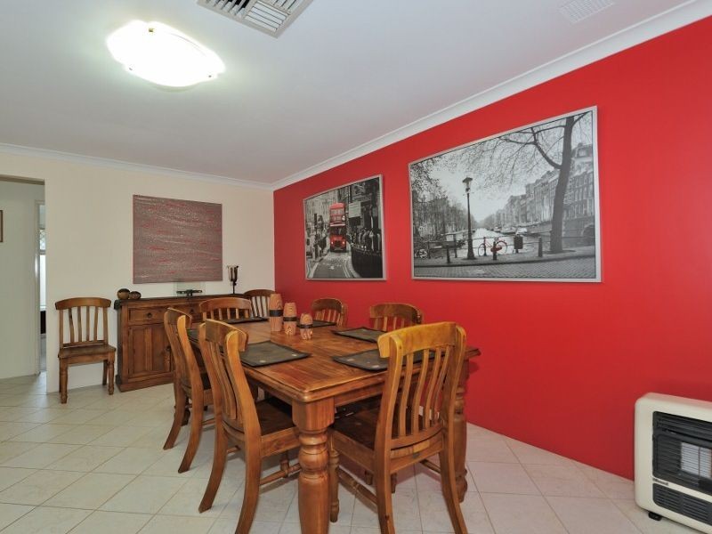 6 Holyrood Close, Orelia WA 6167