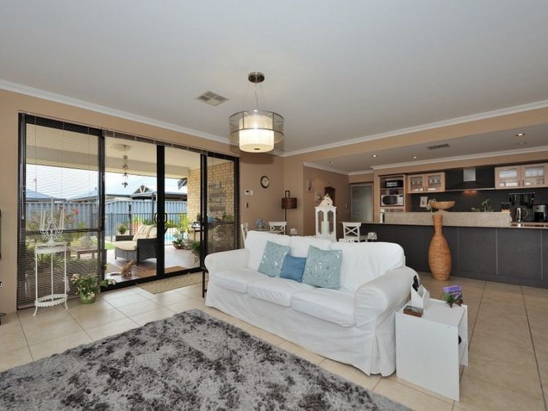 62 Rivergum Blvd, Baldivis WA 6171
