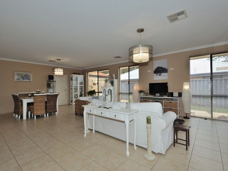 62 Rivergum Blvd, Baldivis WA 6171