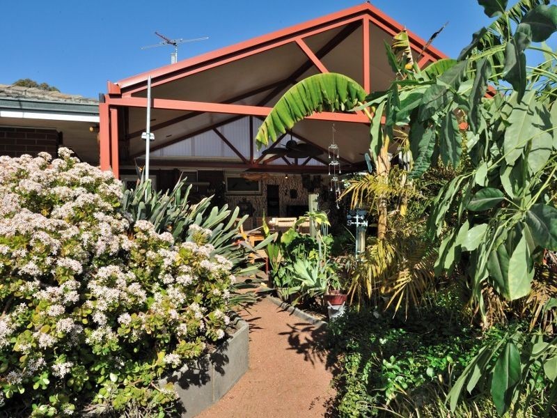 6 Bolton Way, Orelia WA 6167