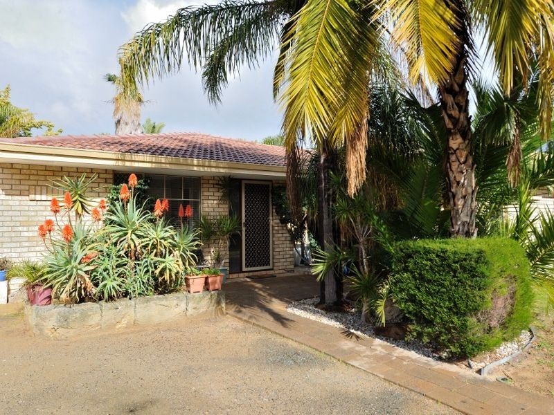 10 Tuart Ridge, Parmelia WA 6167