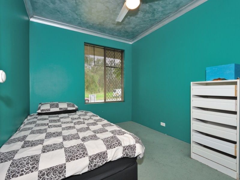 10 Tuart Ridge, Parmelia WA 6167