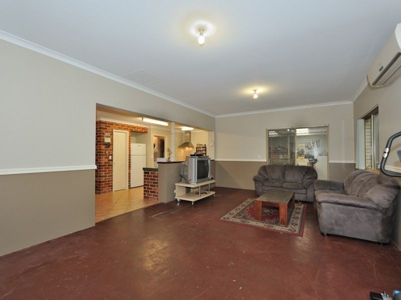 10 Tuart Ridge, Parmelia WA 6167