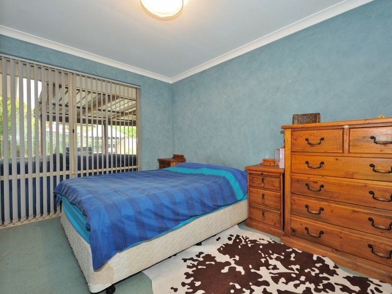 10 Tuart Ridge, Parmelia WA 6167