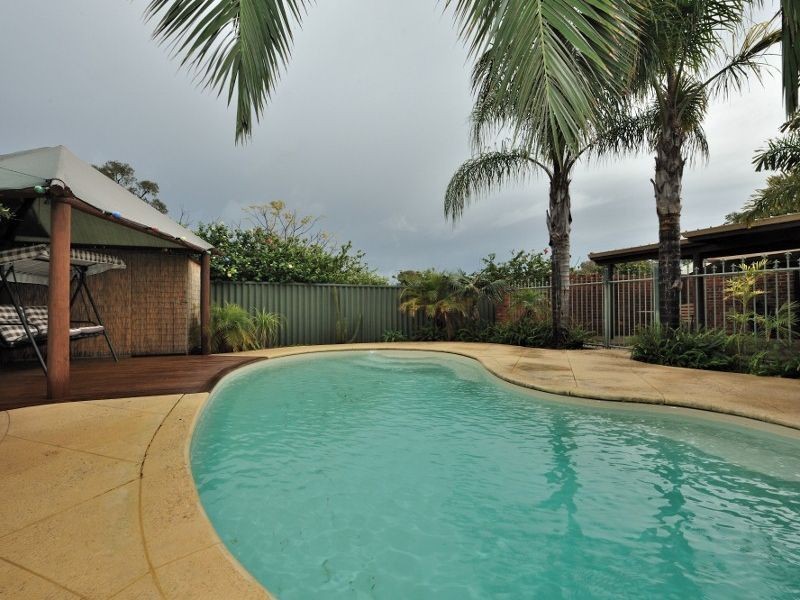 10 Tuart Ridge, Parmelia WA 6167