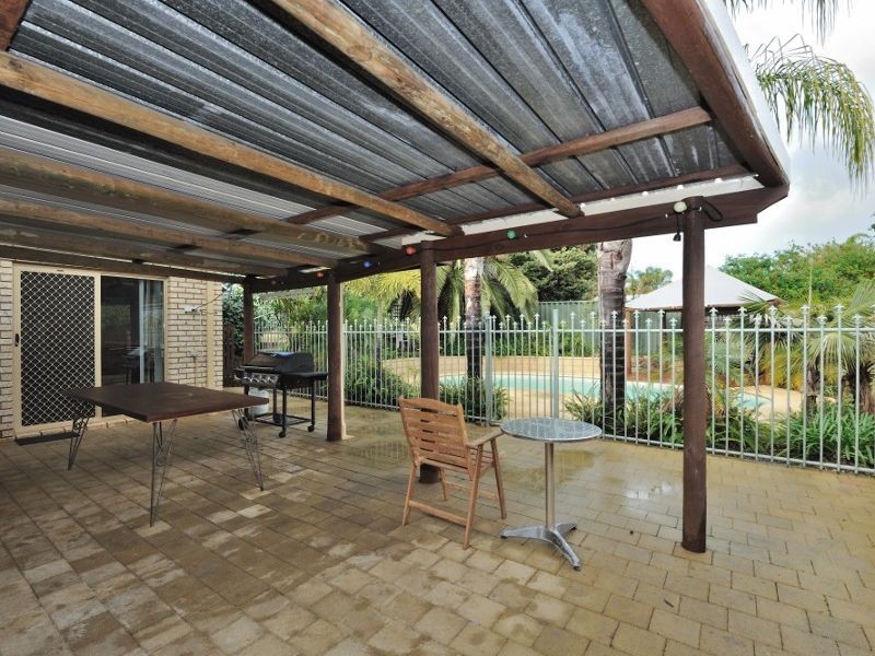 10 Tuart Ridge, Parmelia WA 6167