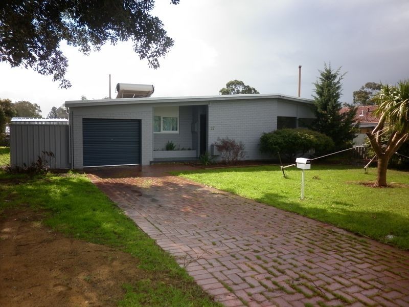 27 Edmund Way, Calista WA 6167