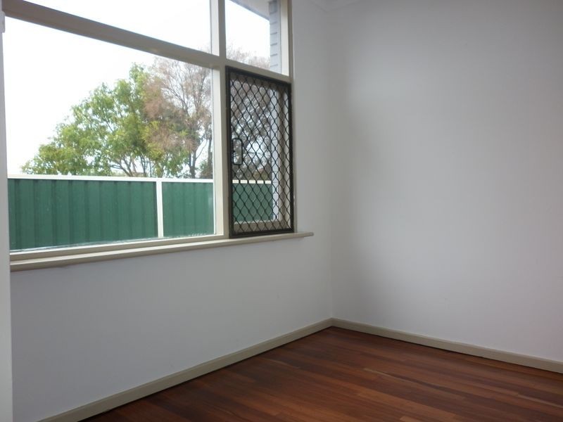 27 Edmund Way, Calista WA 6167