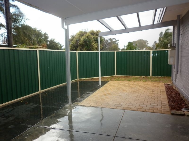 27 Edmund Way, Calista WA 6167