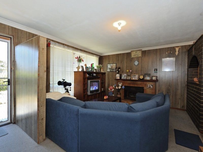 7 Pudney Place, Orelia WA 6167